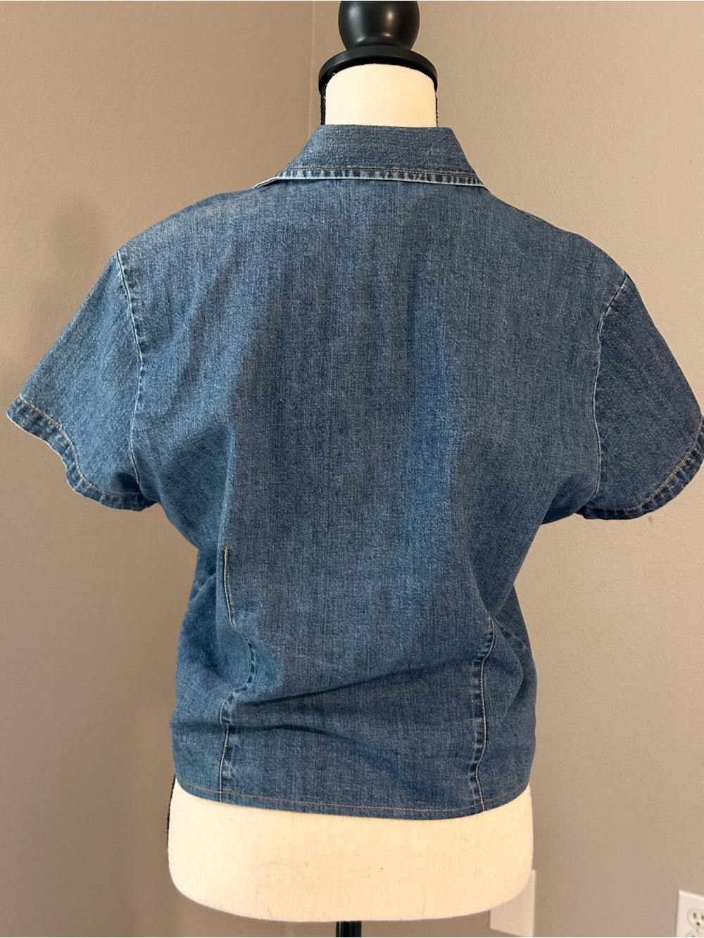 Harold's Blue Denim Short-Sleeve Button Front Top with Tie - Picture 6 of 6